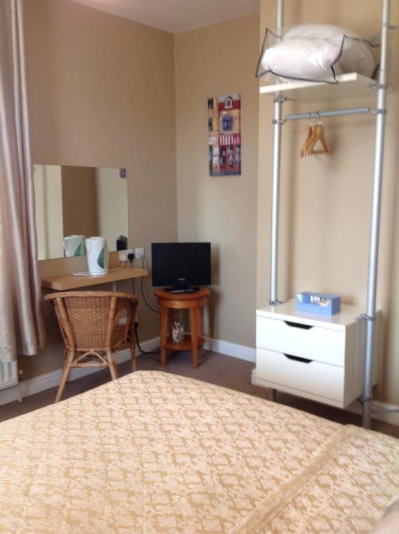 Oak House Bb Bed & Breakfast Олдъм Екстериор снимка