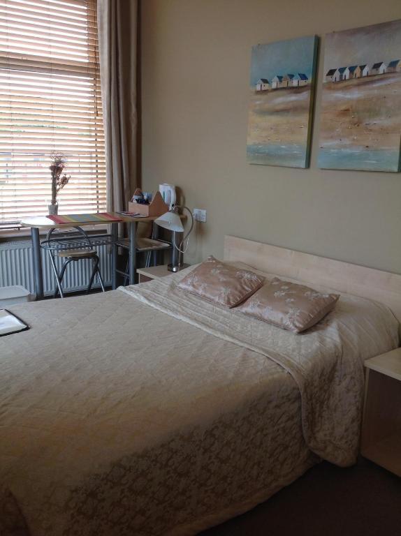 Oak House Bb Bed & Breakfast Олдъм Екстериор снимка
